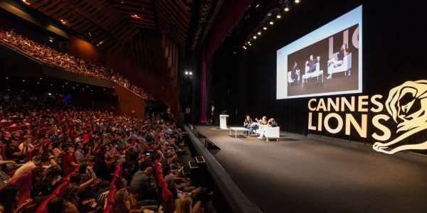 Sur la Croisette, la pub s'interroge mais reste créative