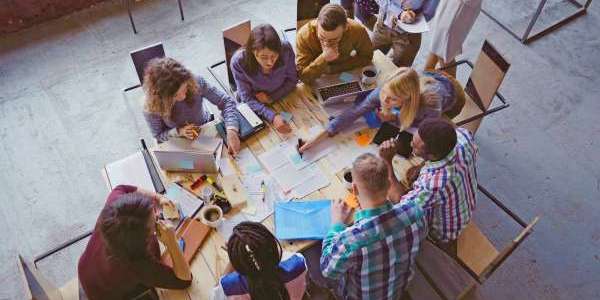Bien-être et coaching dessinent le travail de demain